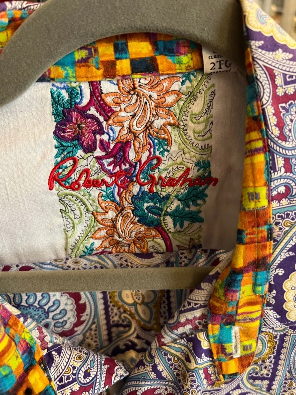 Robert Graham Multicolor Paisley Button-Down Shirt with Blue and Red Accents - Picture 2 of 8